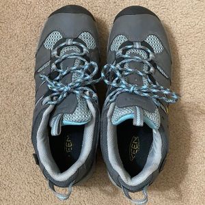 Keen Women’s Hiking Shoes Size US 8 - Gray